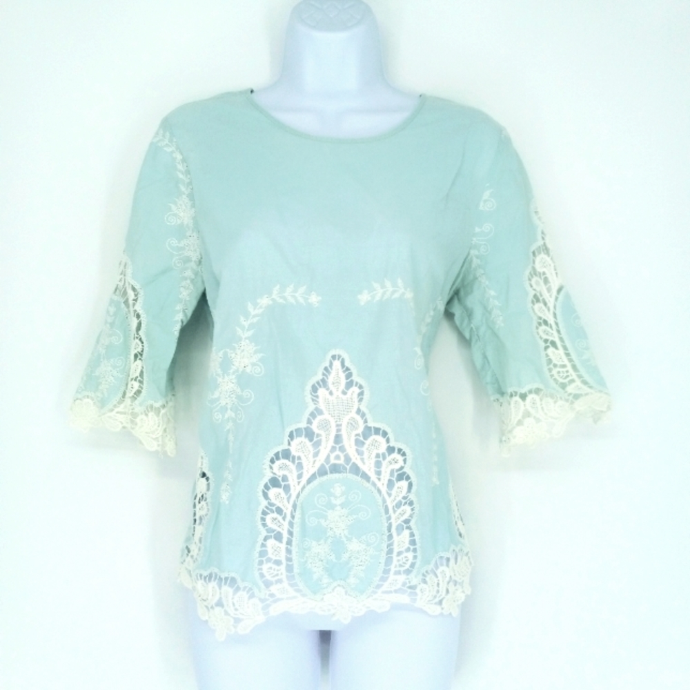Boutique Small Light Blue Lace Bell Sleeve Button Back Blouse